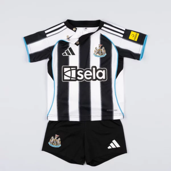 Maillot Newcastle (enfants, short inclus) 25-26