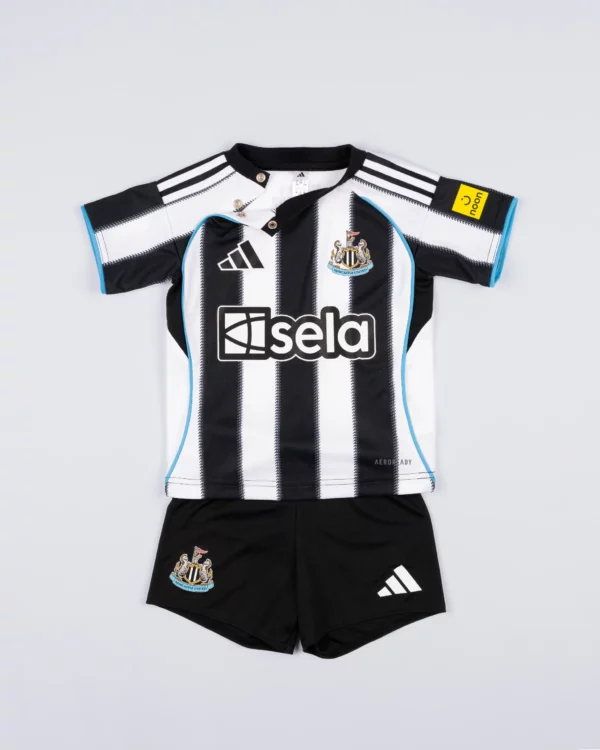 Maillot Newcastle (enfants, short inclus) 25-26